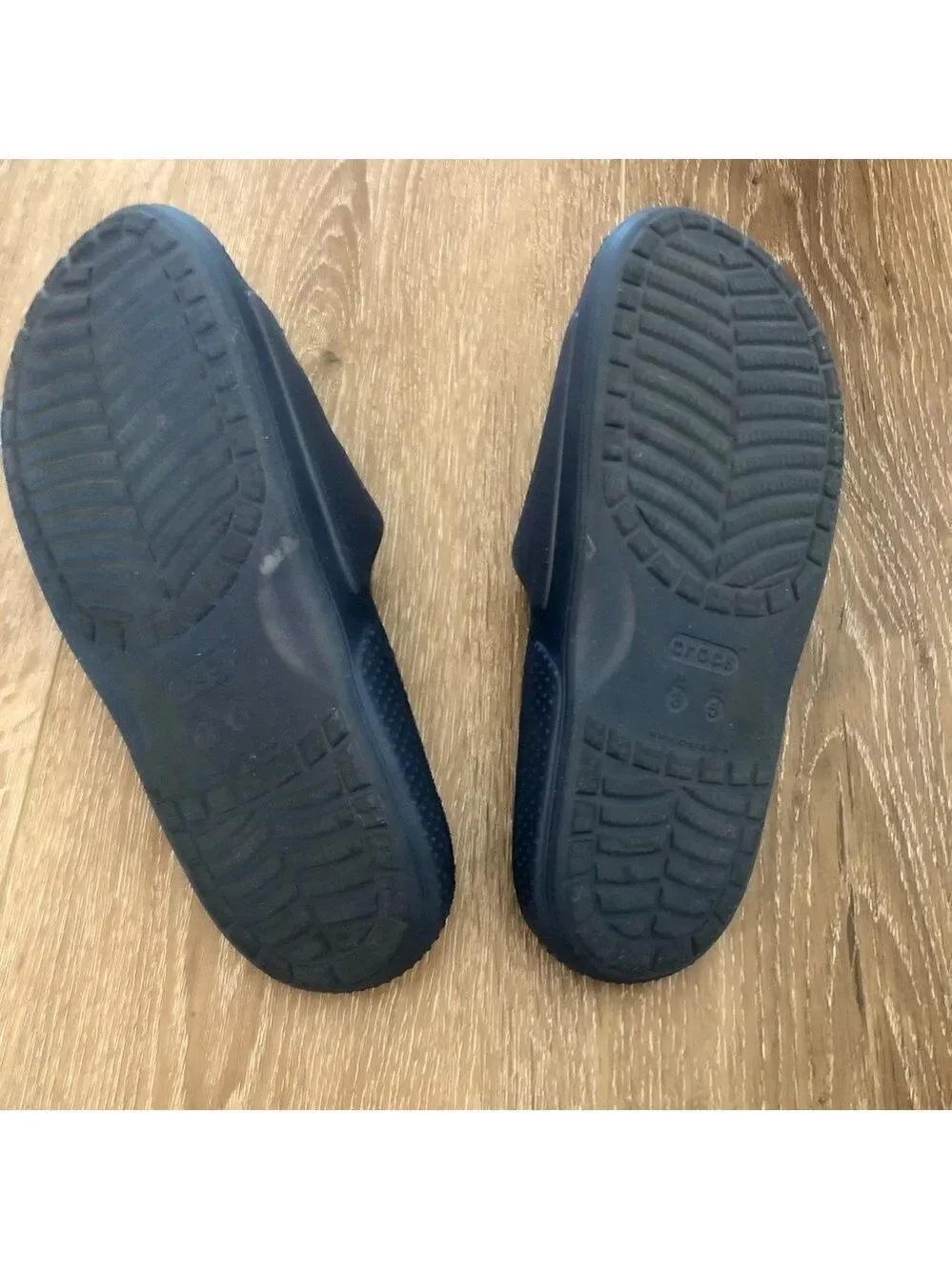 CROCS Classic II Slide Sandals Navy Blue men’s 3/women’s 5 with crocs charm